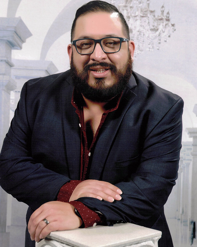 Walter Flores New Director of Talent Acquisition Signature Retail