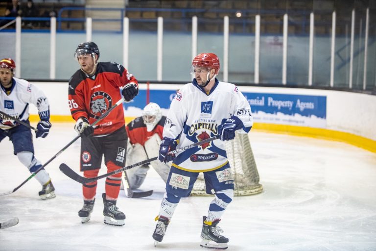 WEEKEND REVIEW Phillips enjoys riding the wave Scottish Ice Hockey
