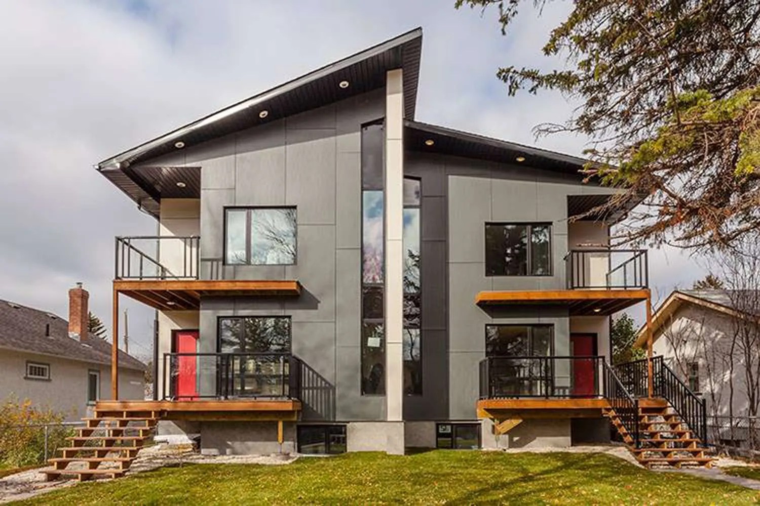 St. Boniface House Silex Fiberglass Windows & Doors