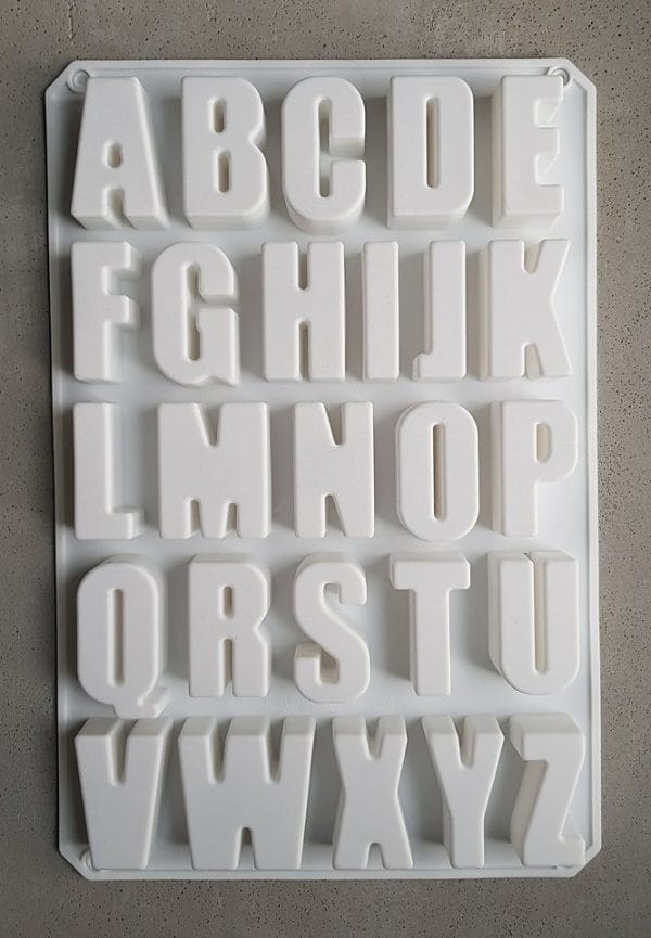 Silikon Giessform BUCHSTABEN / ALPHABET Silke Hermes Beton in Form