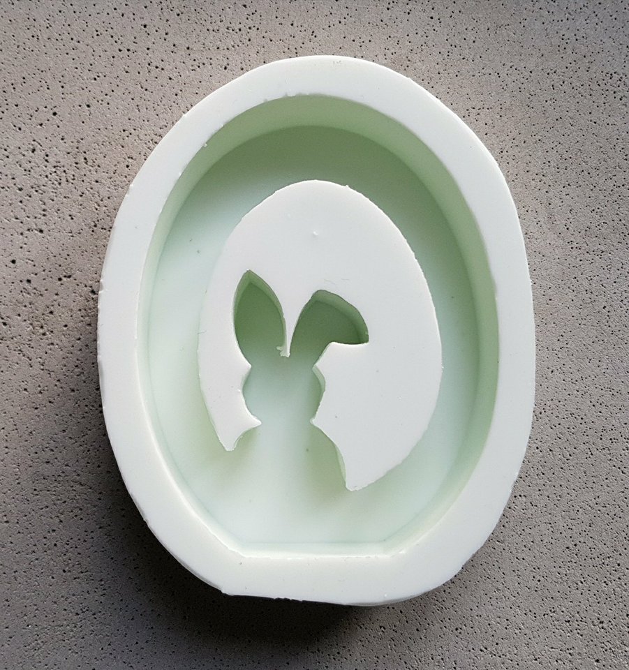 HASE im EI Silke Hermes Beton in Form