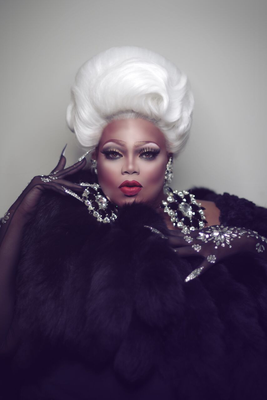 Gallery Silky Nutmeg Ganache