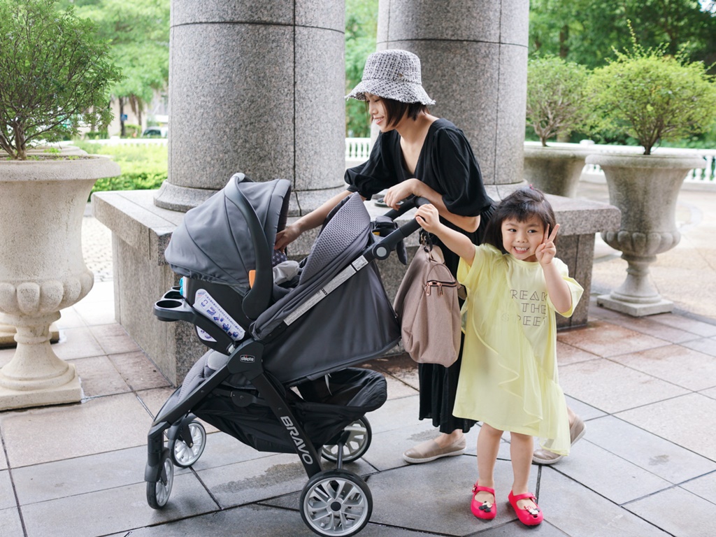 育兒│Chicco KeyFit 手提汽座+Bravo 極致完美手推車限定版。舒適便利的完美結合！