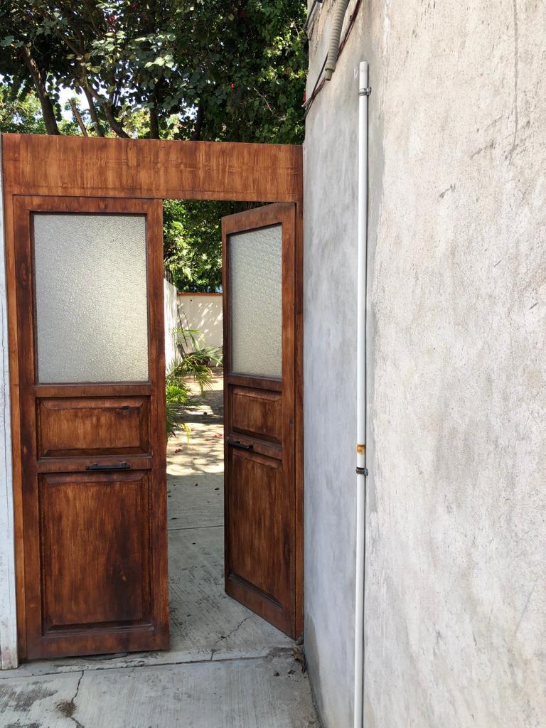 House with nice and homely characteristic for rent in the center of