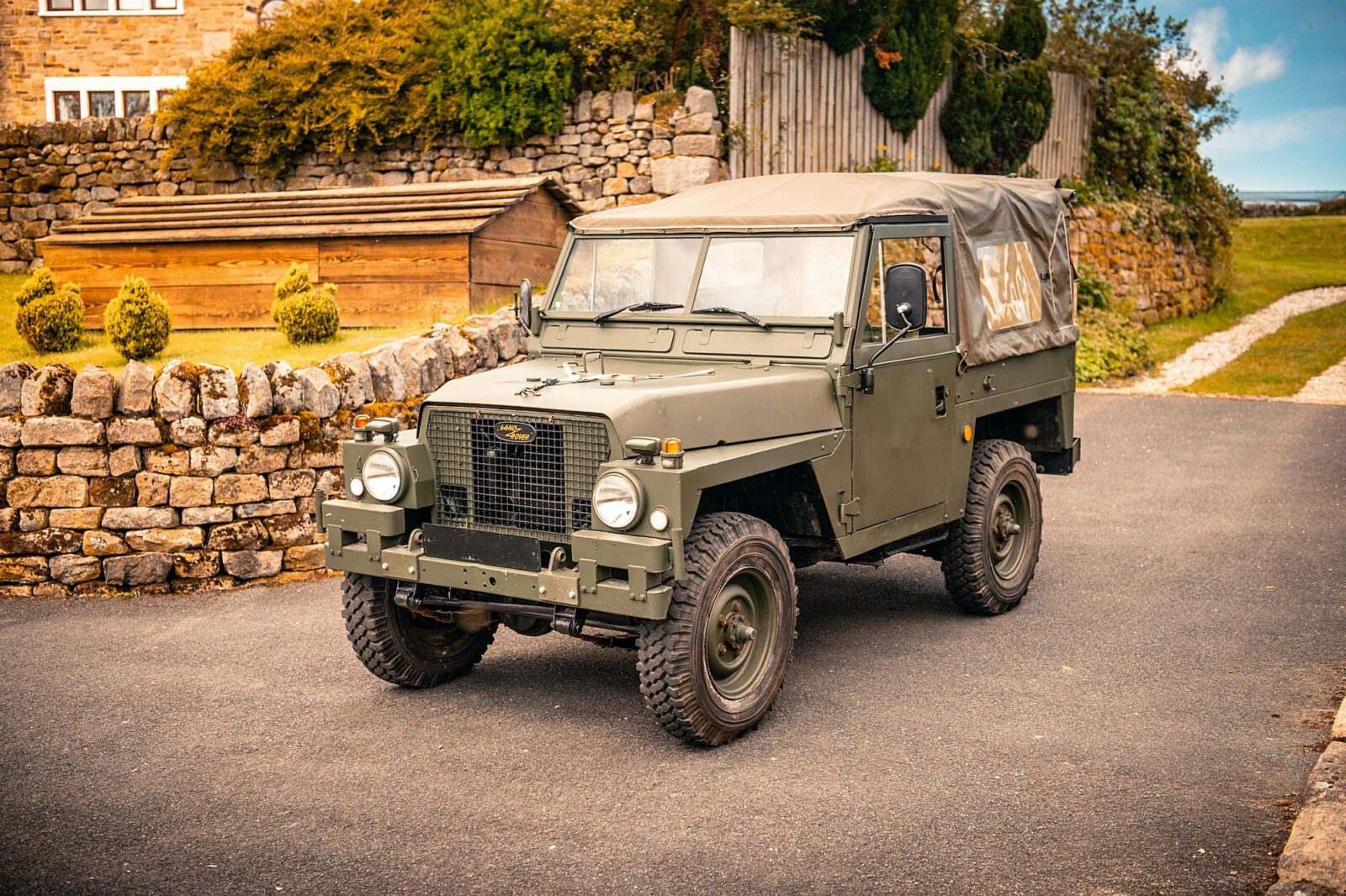The Unusual Land Rover Lightweight Series 3