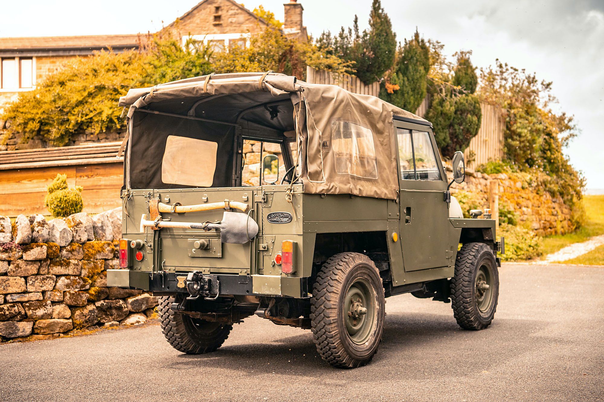 MY FEEDLY The Unusual Land Rover Lightweight Series 3