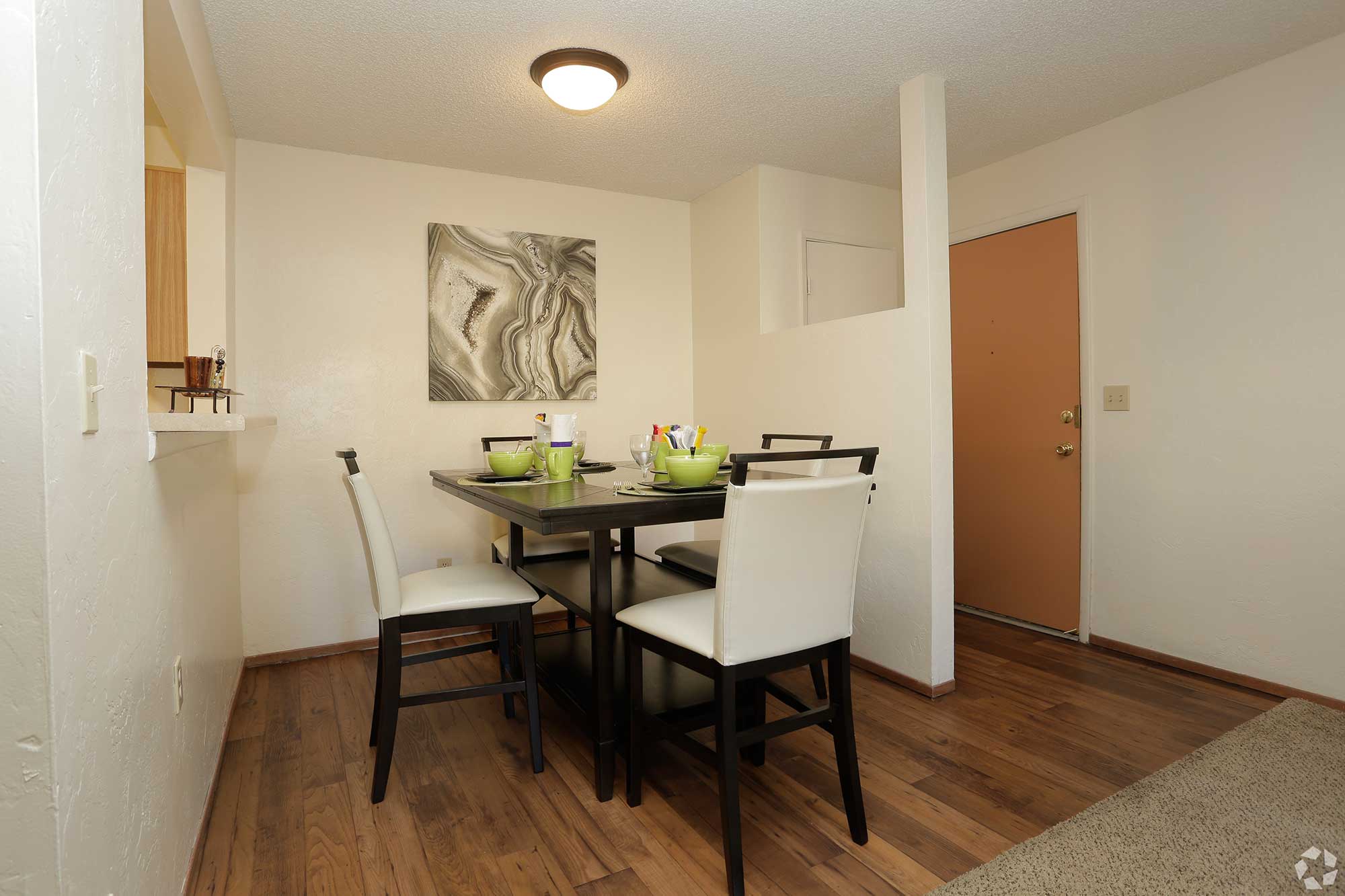 Silverado Apartments Apartment Features and Community Amenities