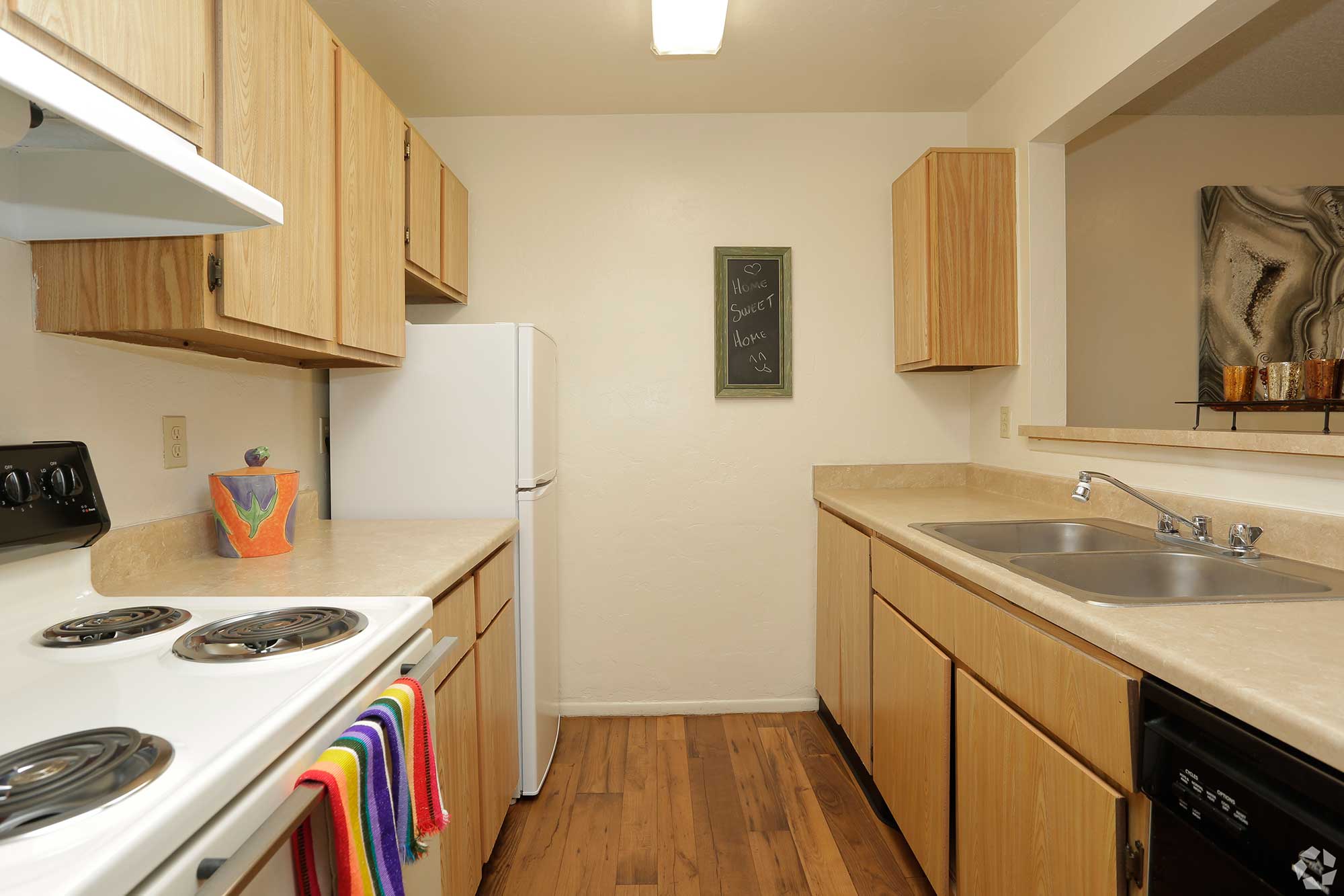 Silverado Apartments Apartment Features and Community Amenities