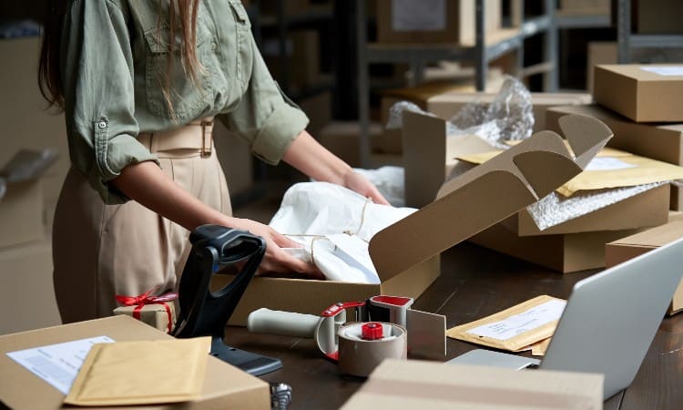 How Much Does It Cost to Ship Clothes?