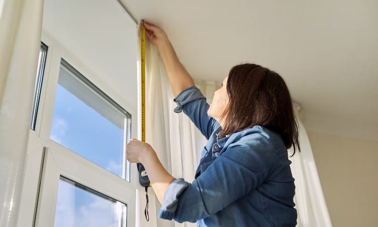 How Much Fabric Do I Need for Curtains? [Fabric Calculator]