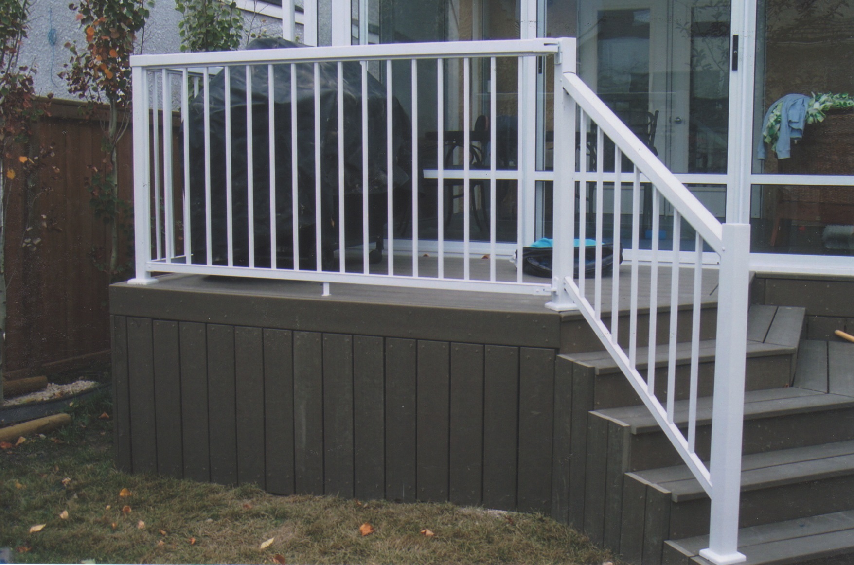 Decks Silverfox Enterprises Deck & Fence Builders in Steinbach