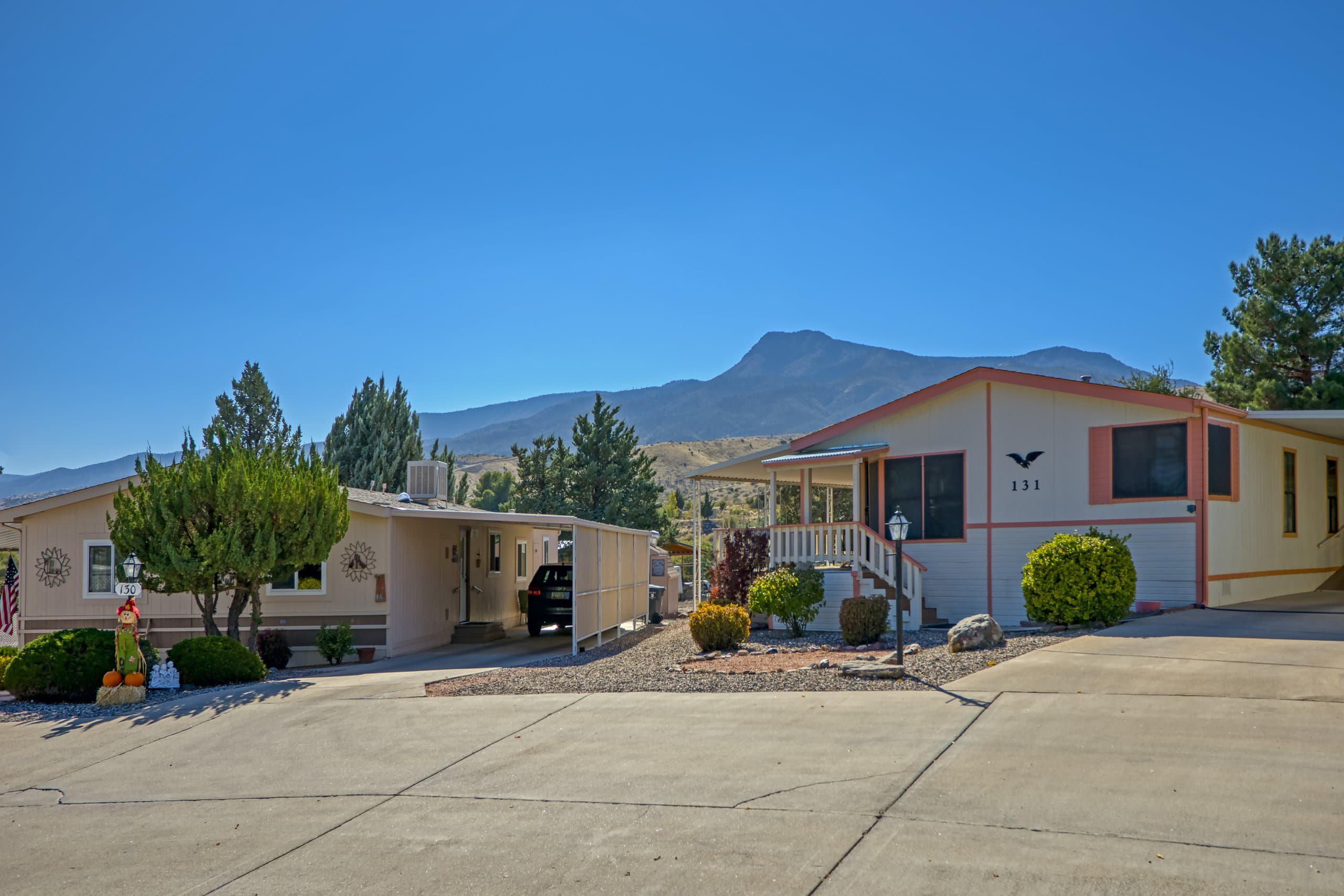 Lampliter Village Silver King