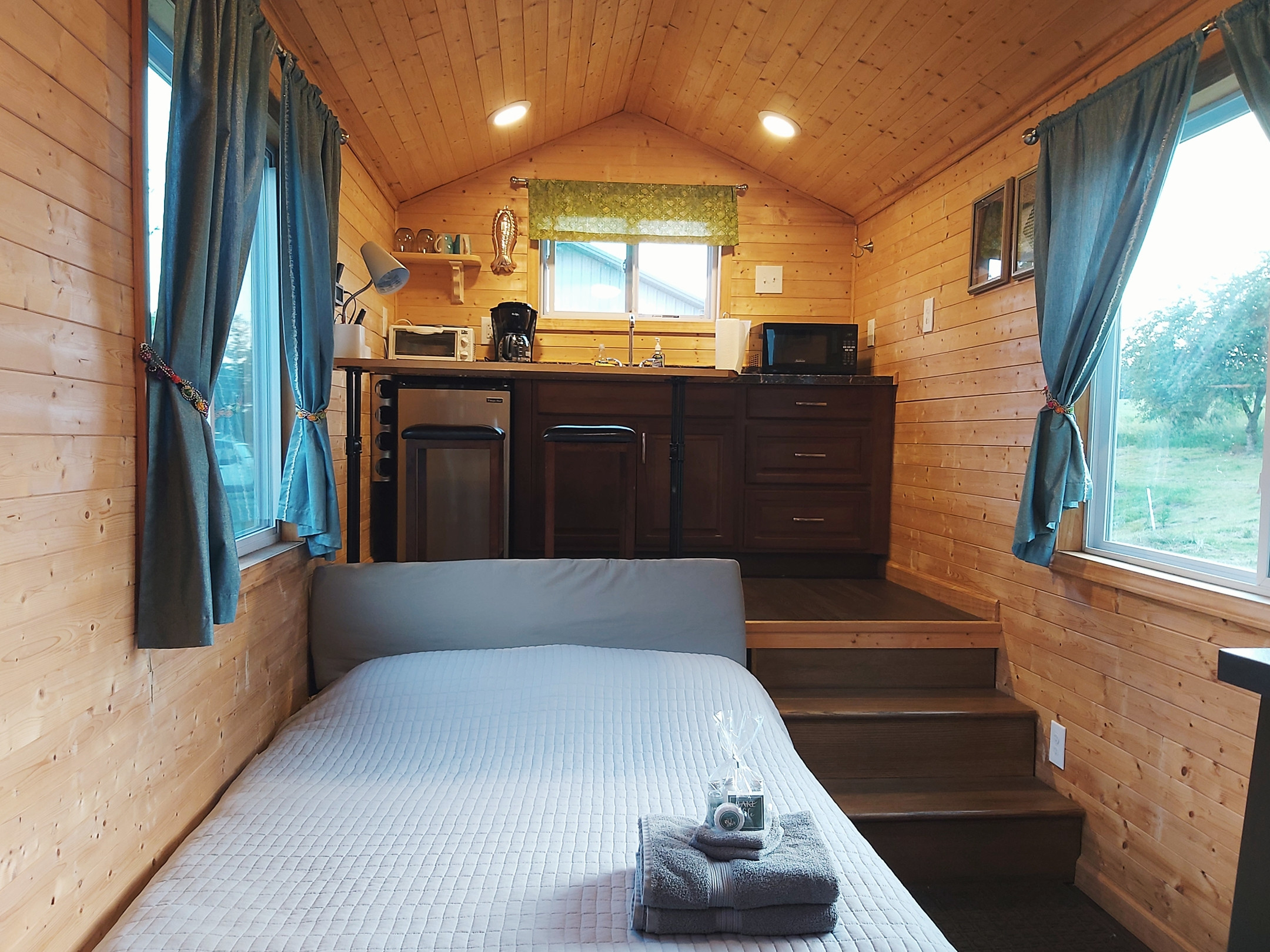 Cape Cod Tiny House Silverlaken Estate