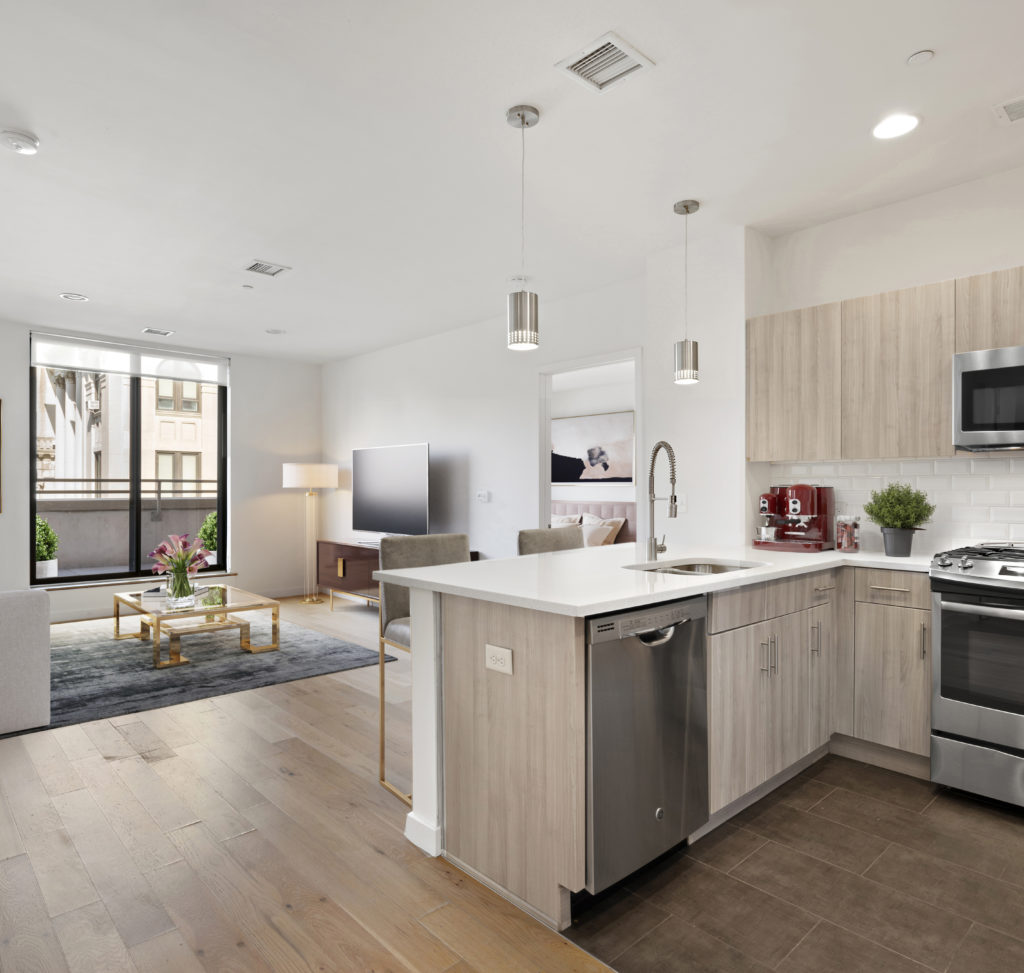 2 Bedroom Apartment with Balcony in Downtown Jersey City
