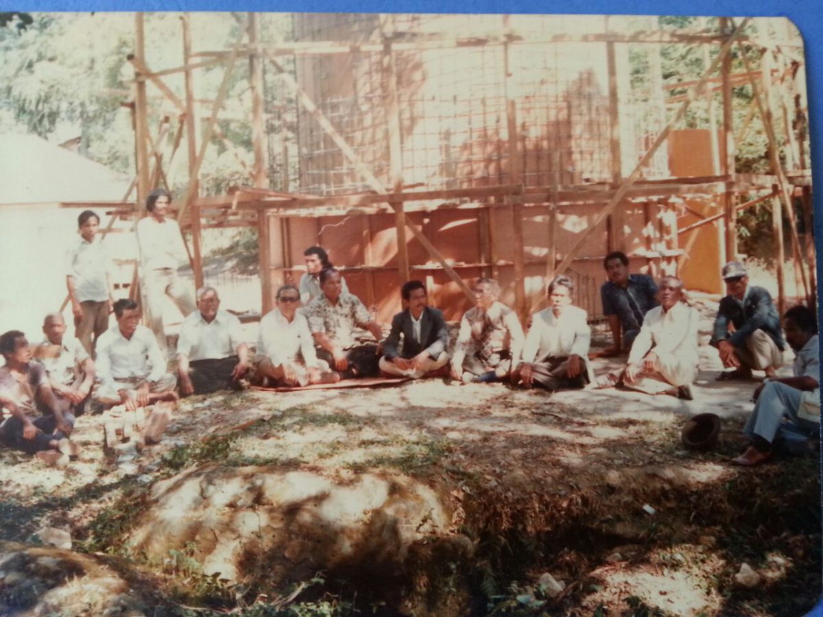 Pemindahan Balai Desa dan Balai Pengobatan di Lokasi Tugu Ompu