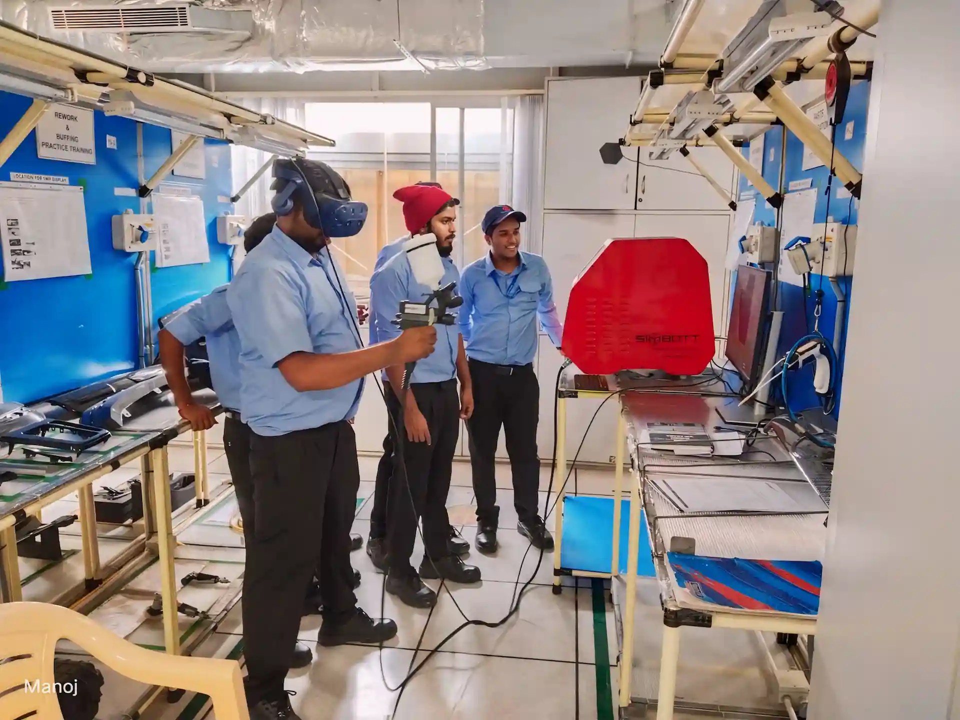 Affordable Virtual Reality Spray Painting Simulator