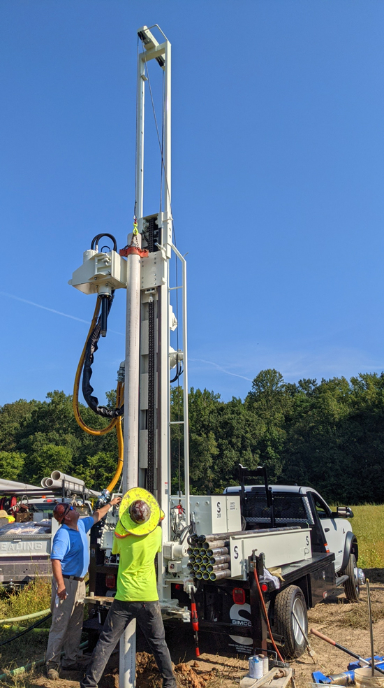 RigUpsimco20ftmast2800_550 Simco Drilling Equipment Water Well