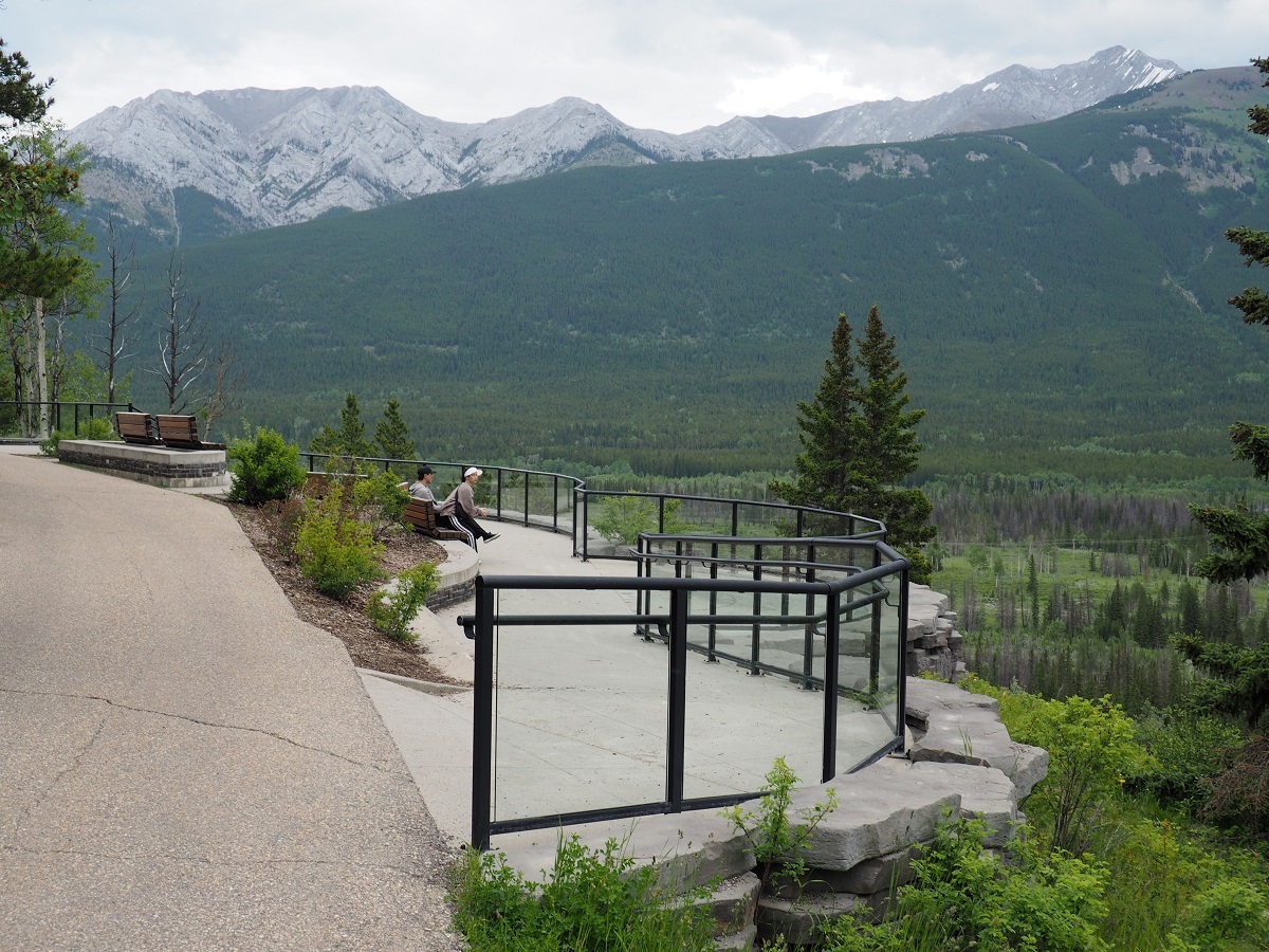 Photographs Twelve Exciting Hours in Alberta’s Scenic and Adventurous