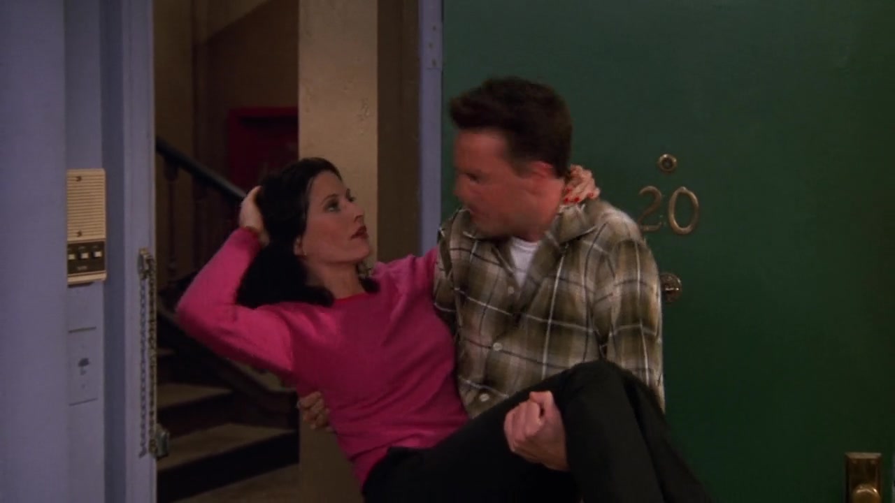 Screencaps of Friends Season 5 Episode 4