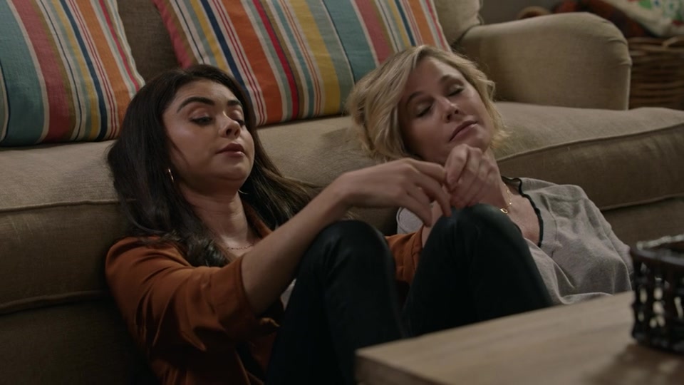Screencaps of Modern Family Season 10 Episode 8