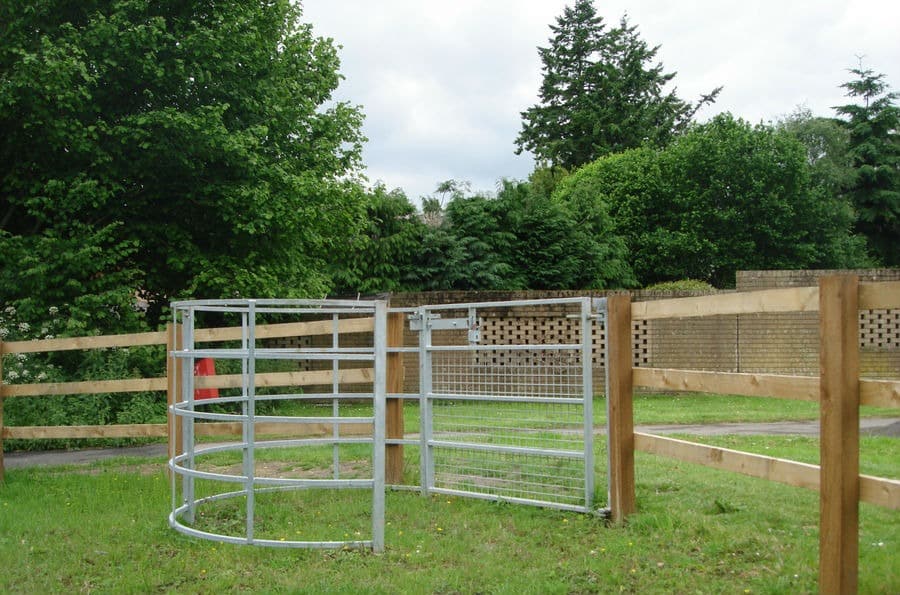 Bournemouth Fencing Commercial and Domestic Fences Simon Clark Fencing