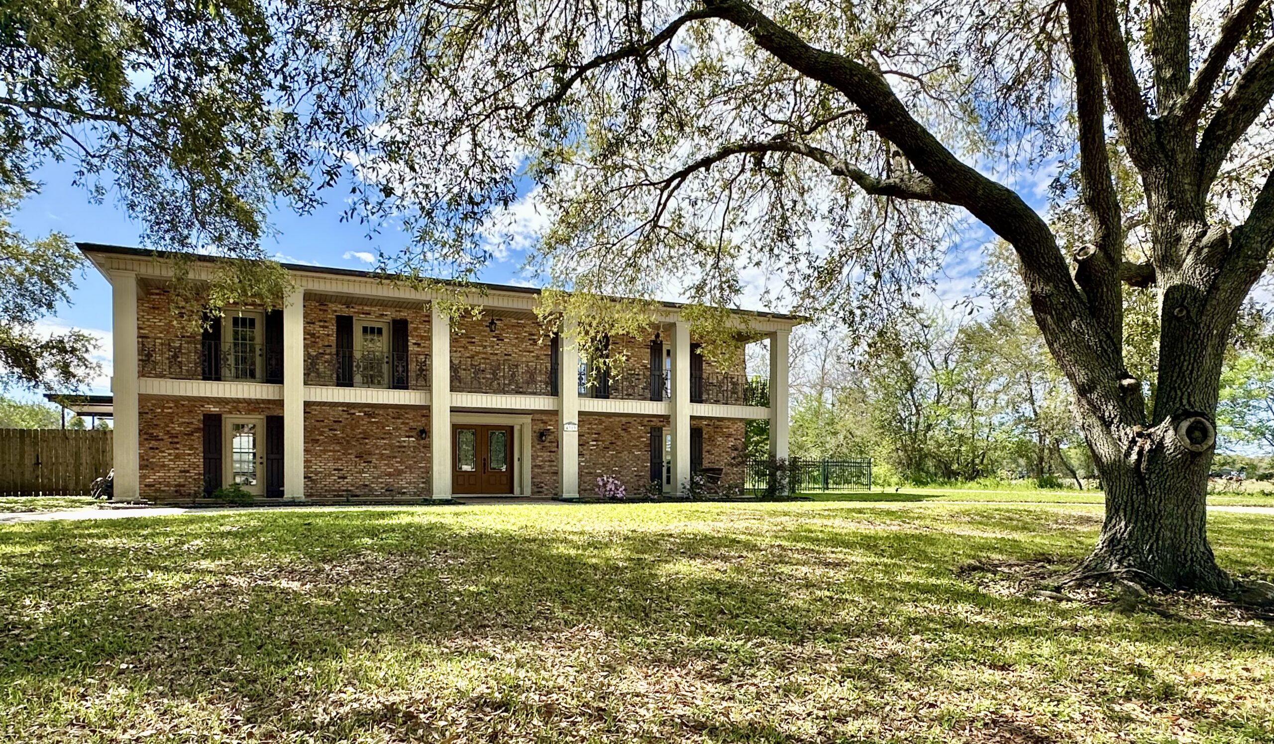Berwick, La. Homes For Sale. St Mary Parish. Simon Real Estate