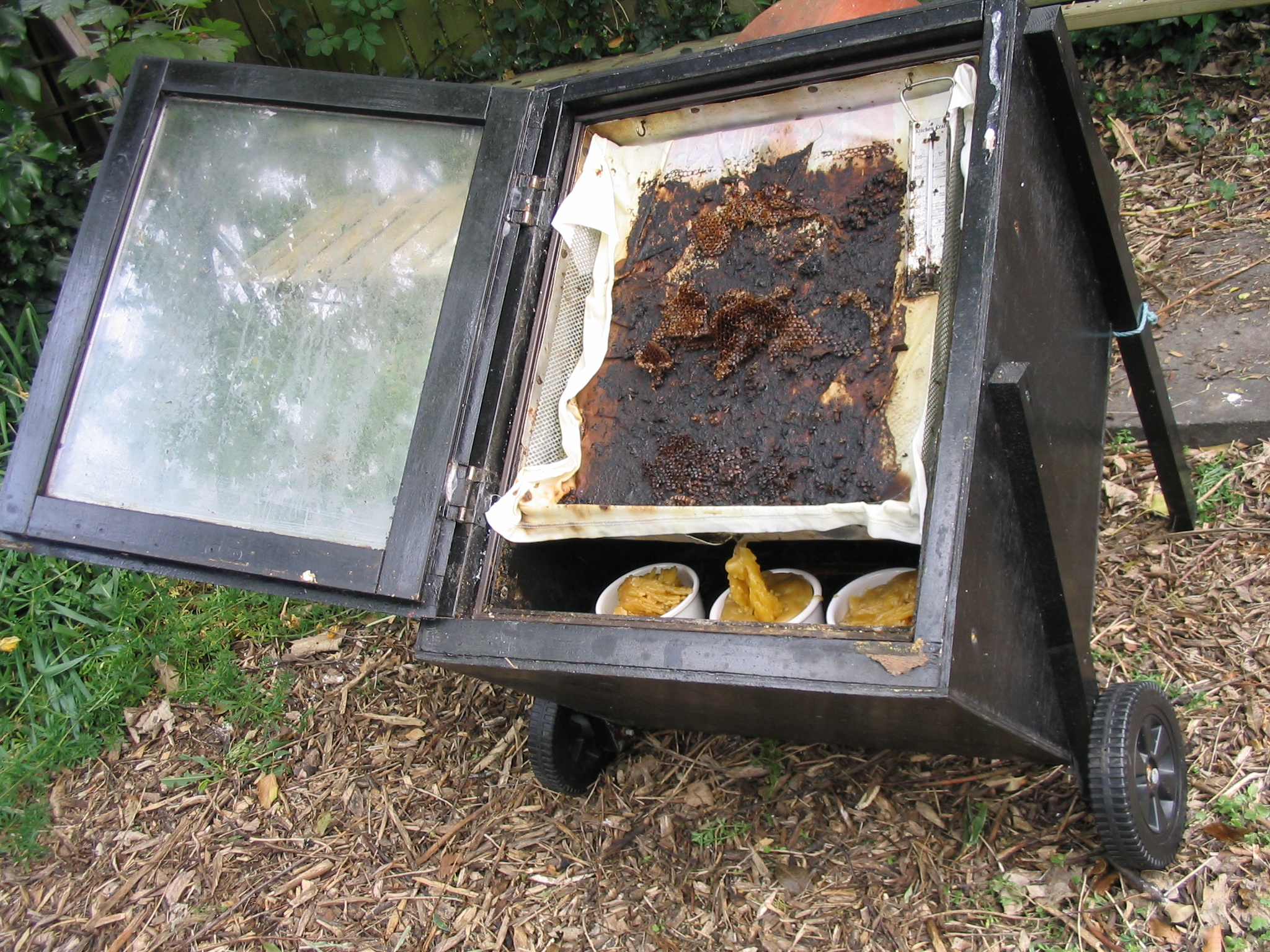 making and using a solar wax extractor Simon Rees's personal website