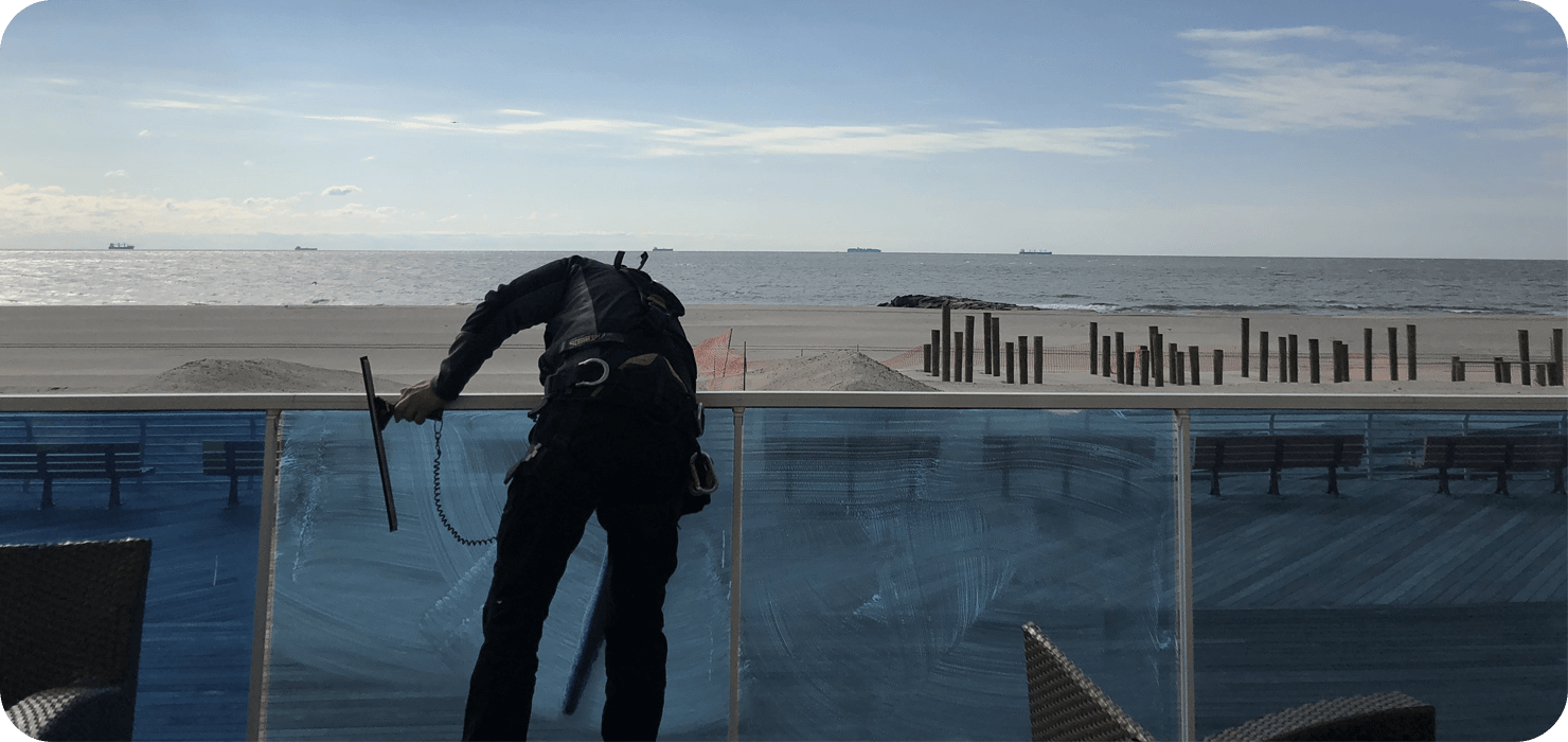 Pro window cleaning new york Using Deionized Water