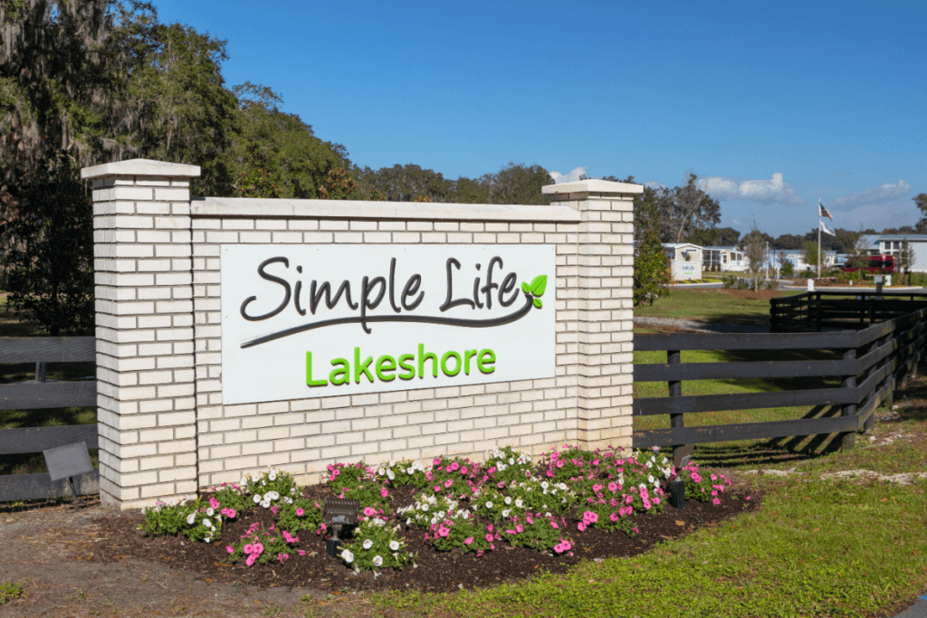 Retire in Florida Lakeshore Community in Sumter County Simple Life