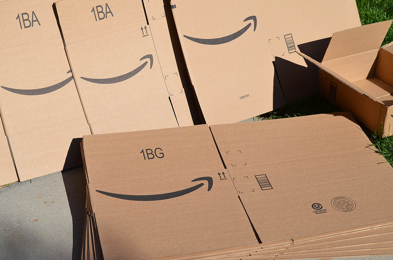 AmazonFresh Cardboard Box Halloween Costume Tutorial