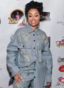 10 Top OnlyFans Earners 2025 (Creators Ranking)