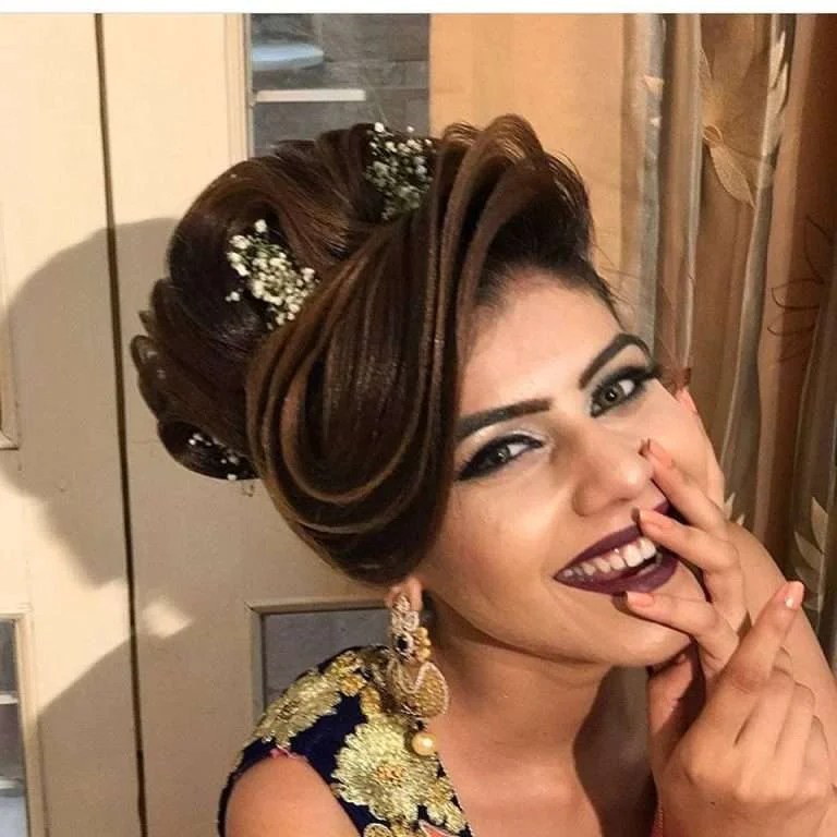 10 beautiful half up half down hairstyles for the modern bride Simple