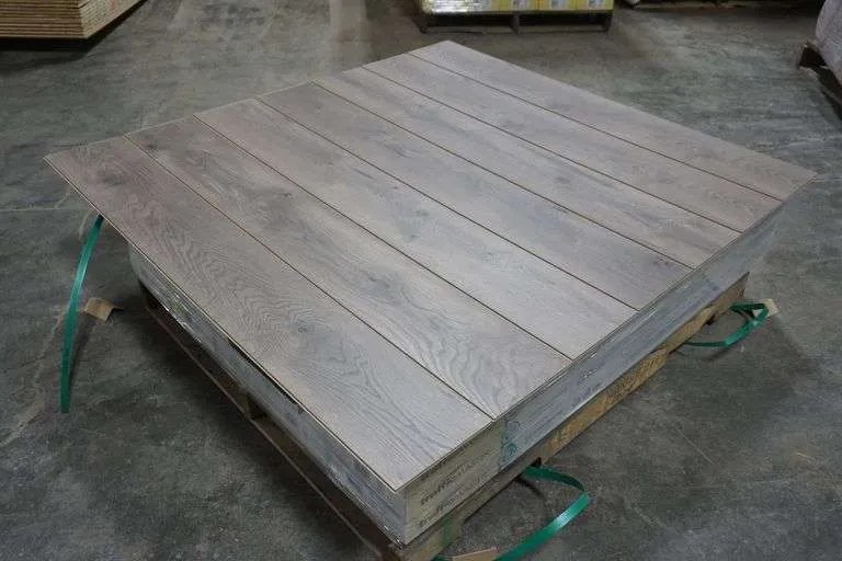 How To Remove Laminate Flooring In 6 Easy Steps