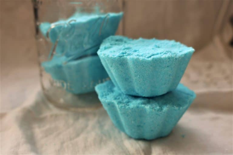 VapoRub Shower Bombs Using Essential Oils Simple in the Country