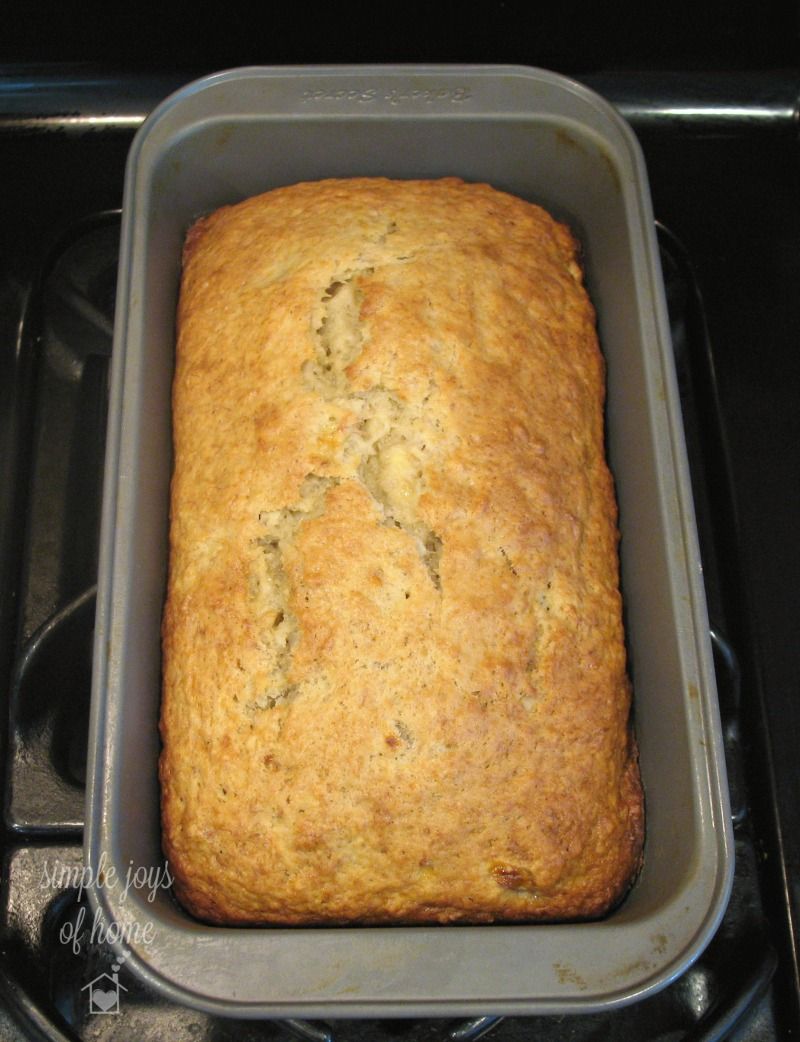 Baked banana bread