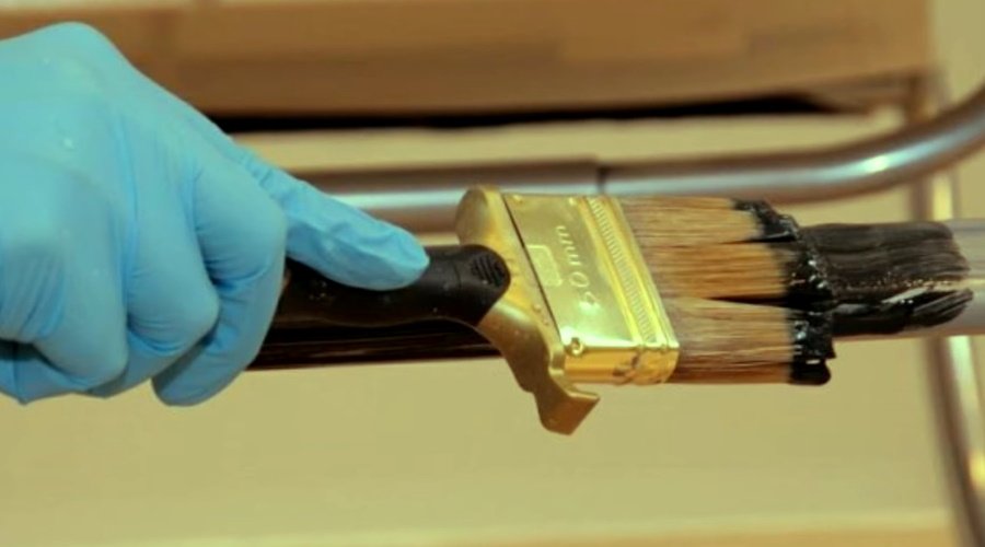 Una forma confiable de pintar metal si eres demasiado vago para