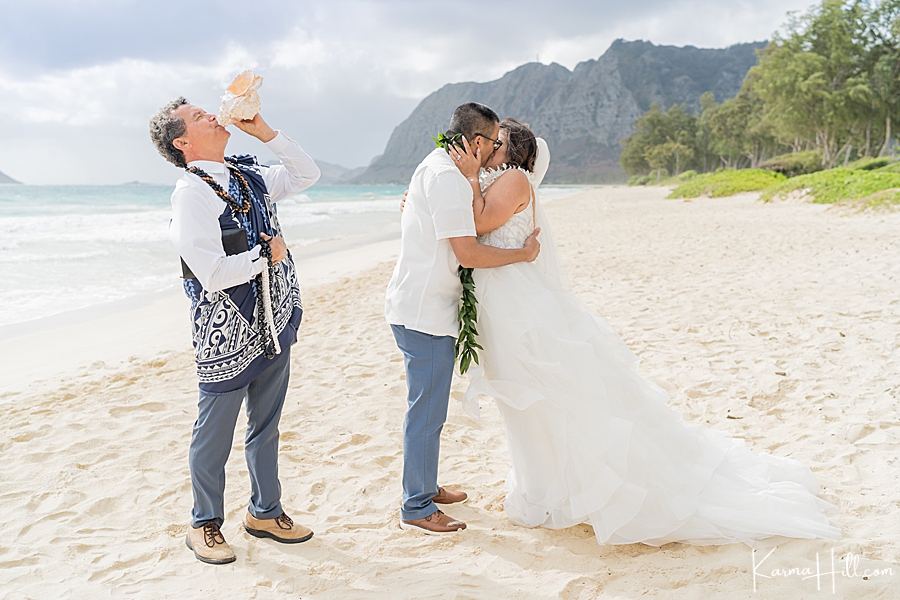 Waimanalo Beach Weddings Oahu's Most Alluring Beach Wedding Venue