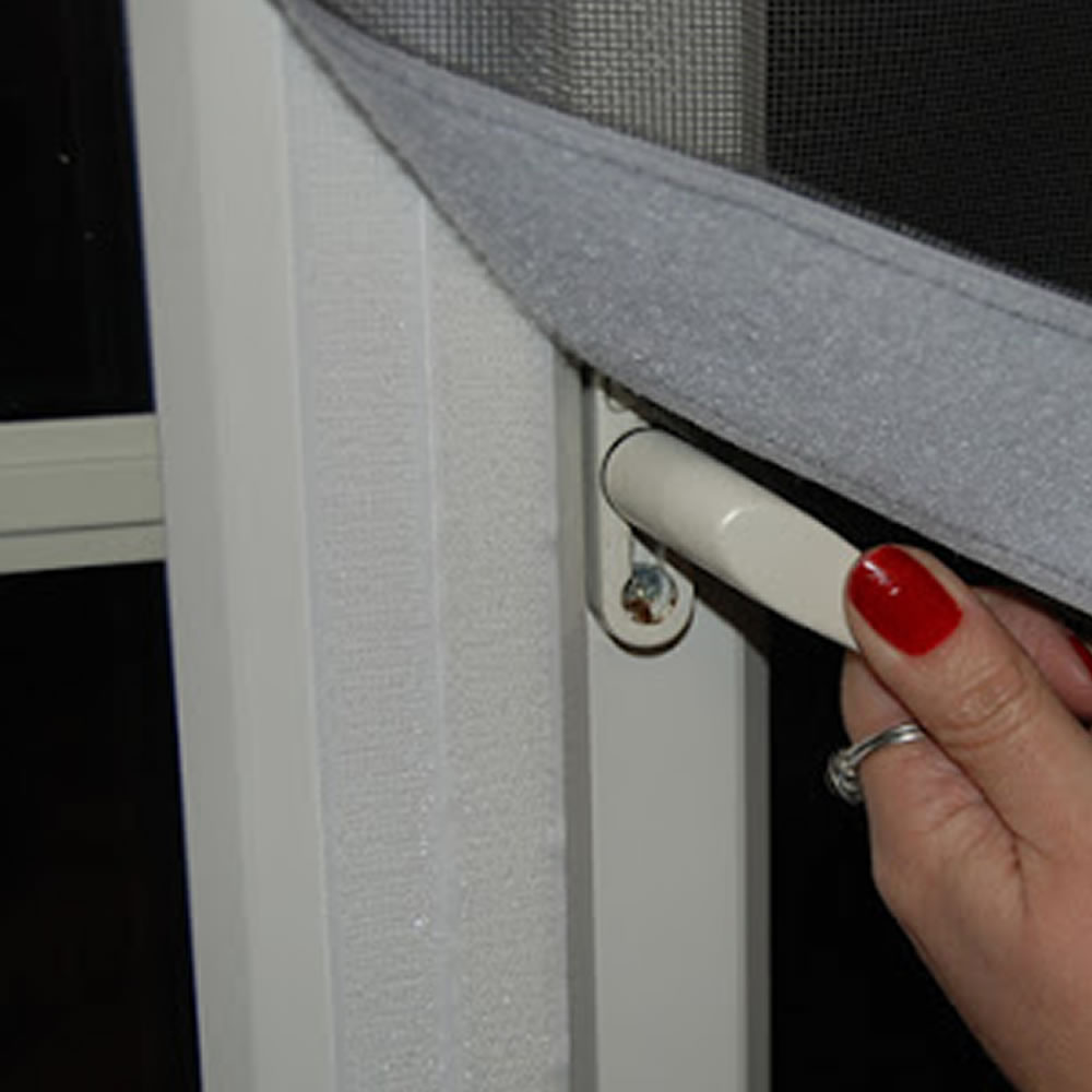 * DIY Adjustable Window Screens The Cheapest DIY Flyscreen