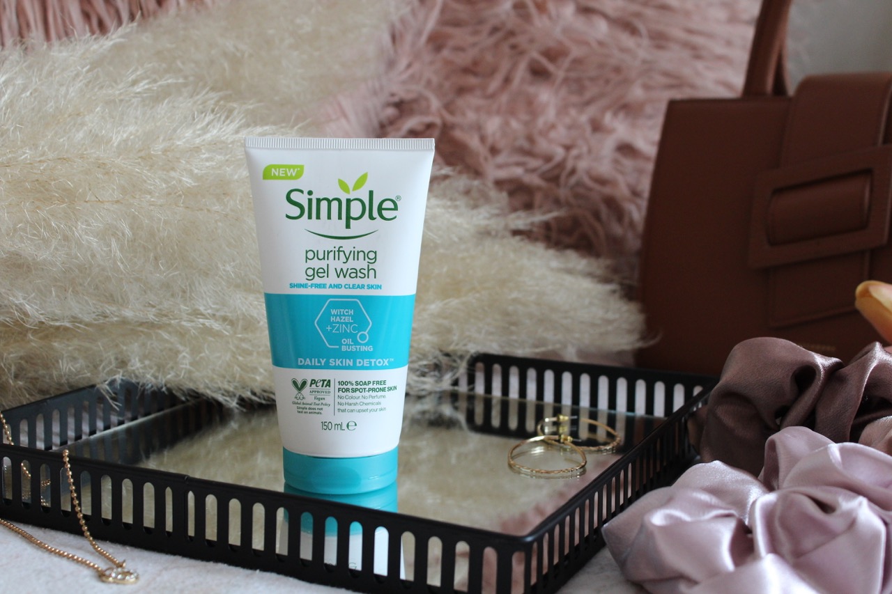Simple Purifying gel face wash review, perfect daily cleanser
