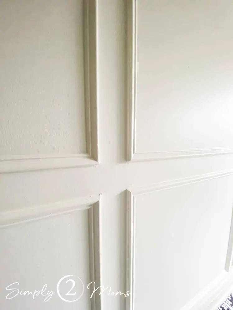 Mistakes to Avoid When Hanging Picture Frame Moulding on Walls