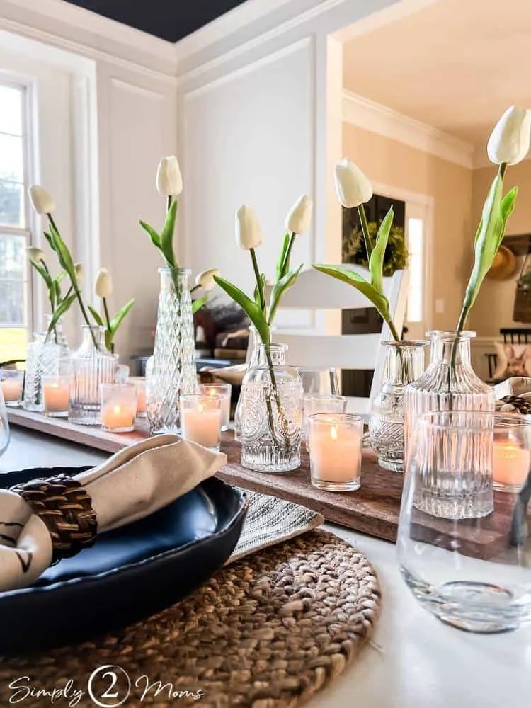 How to Set a Beautiful Spring Table in 5 Easy Steps