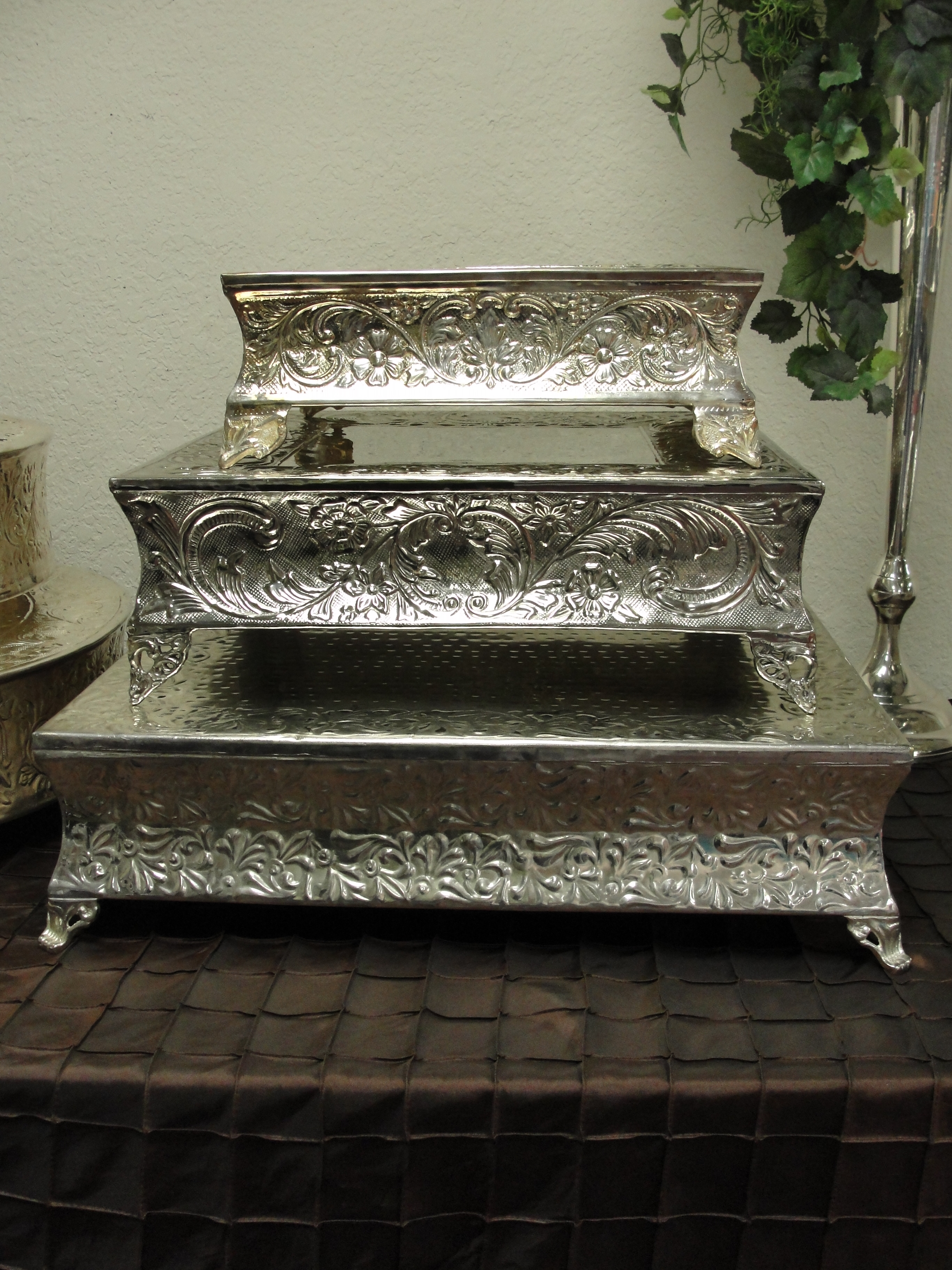 Simply Elegant Weddings Cake Stands, Silver, Gold, Silver cake stands