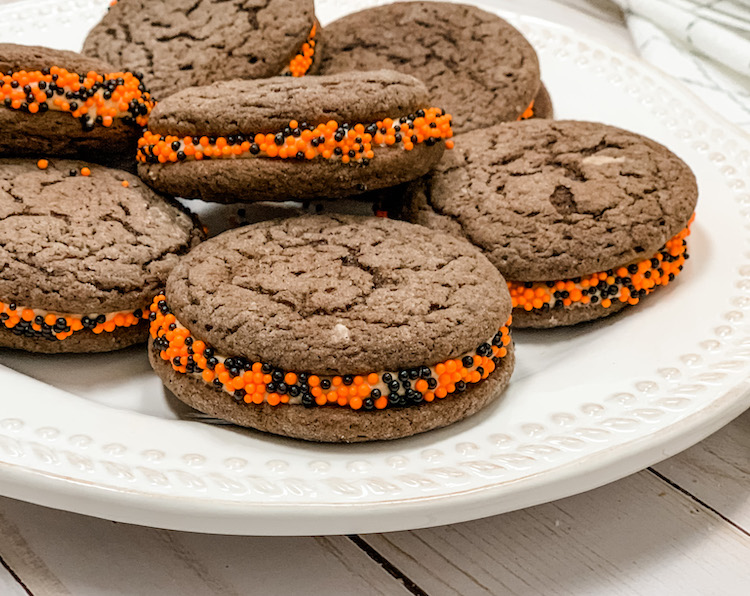 Homemade Halloween Oreos A Delicious Halloween Treat! Simply JAD