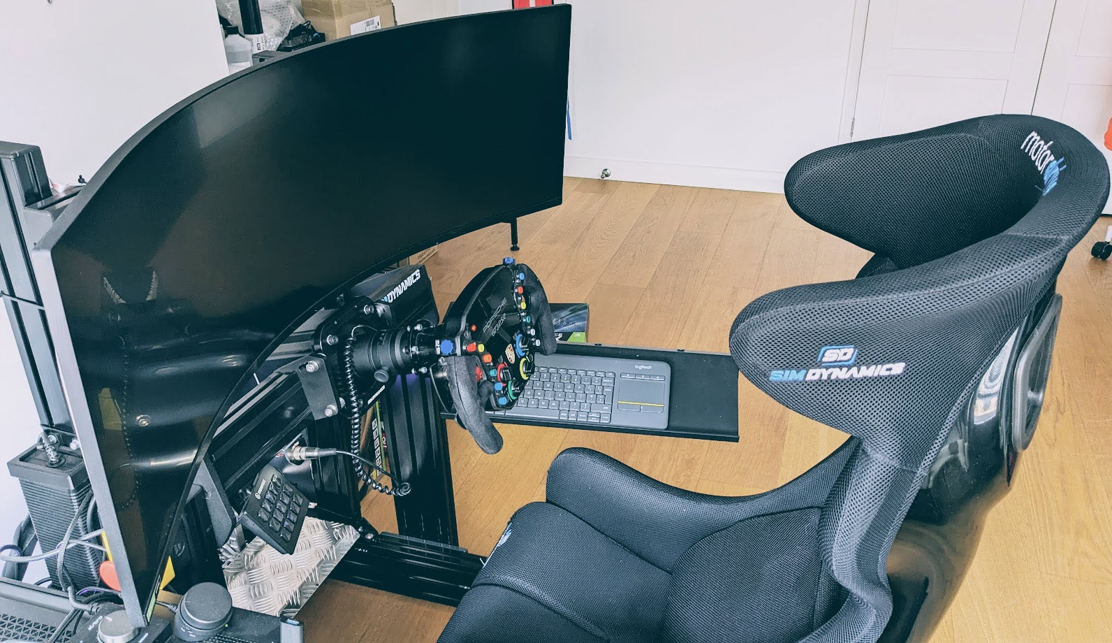 The Best Monitor Stands and Mounts for Sim Racing Buyer's Guide