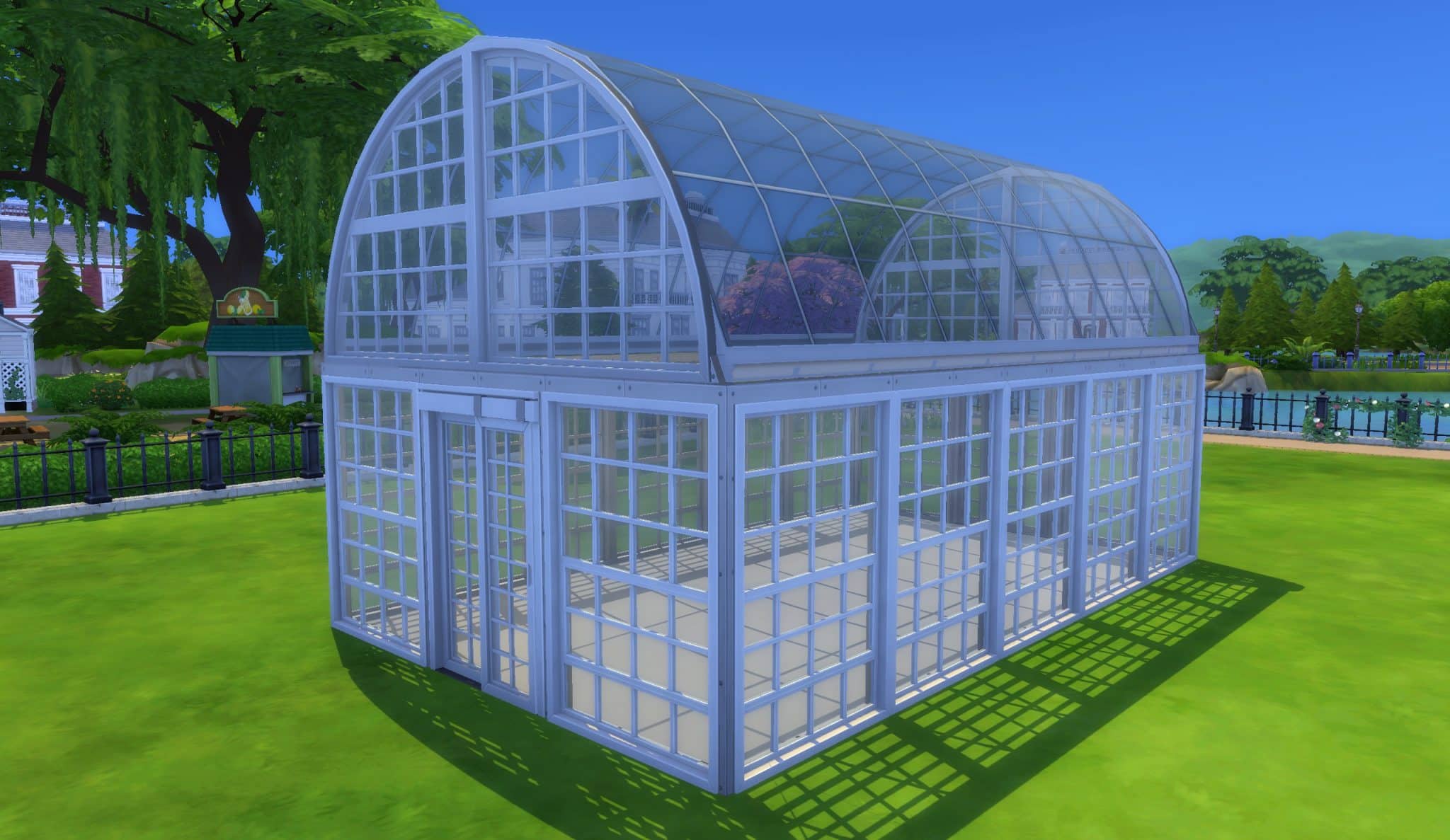 Building a Greenhouse in The Sims 4 with Moschino Stuff