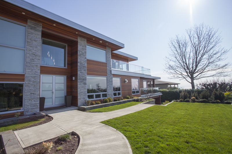 West Vancouver, Ambleside Ocean view 温哥华物业管理精诚地产 Sincerealty