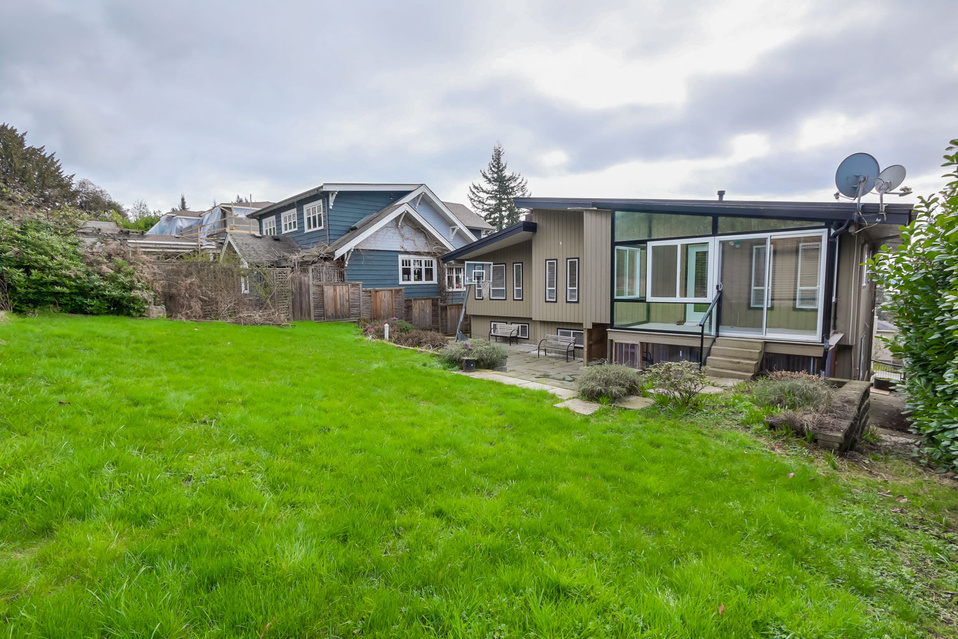 West Vancouver Dundarave 温哥华物业管理精诚地产 Sincerealty