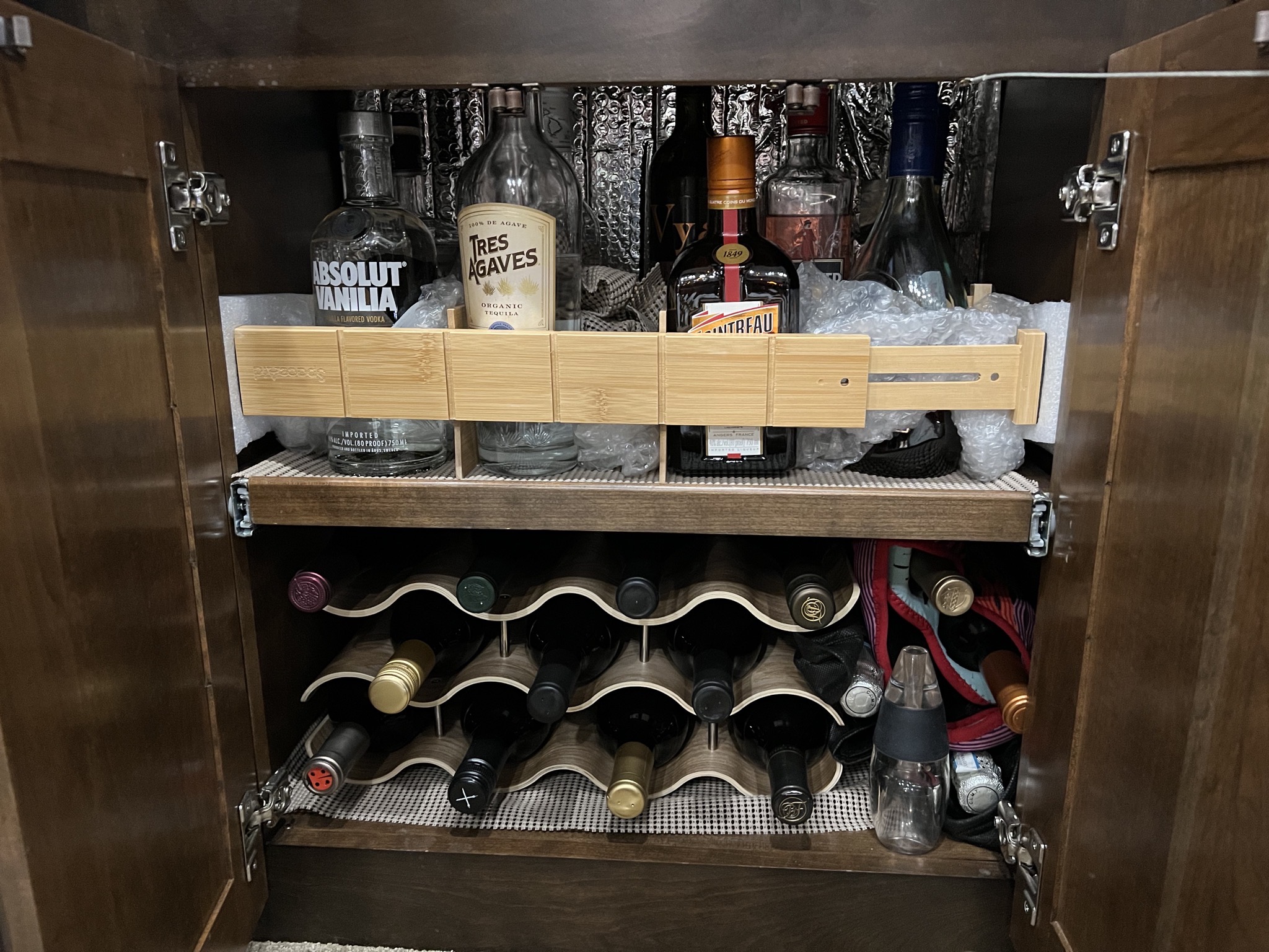 Wine rack and liquor holder Sinclair Trails