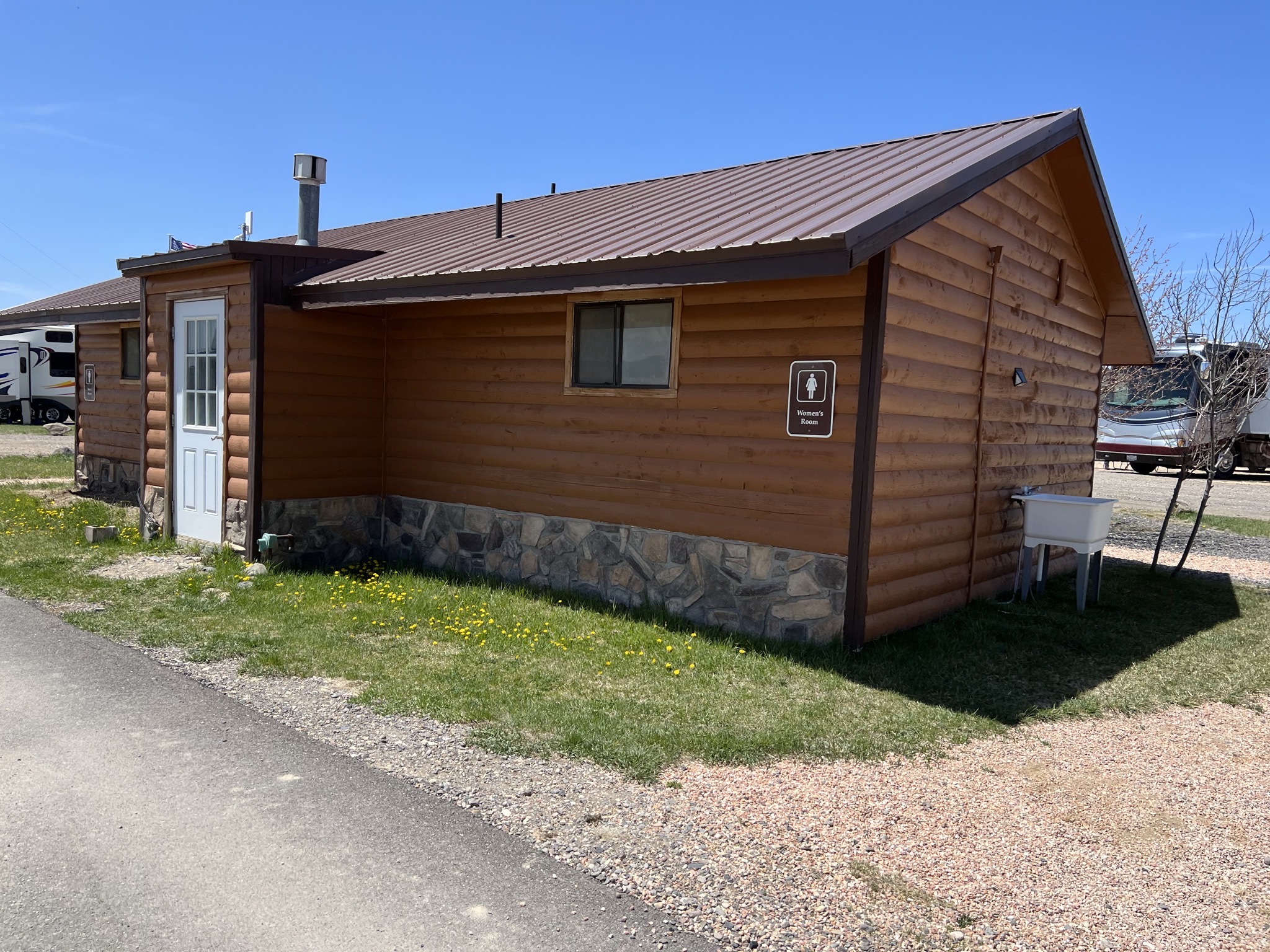 The Riverside Ranch Sinclair Trails