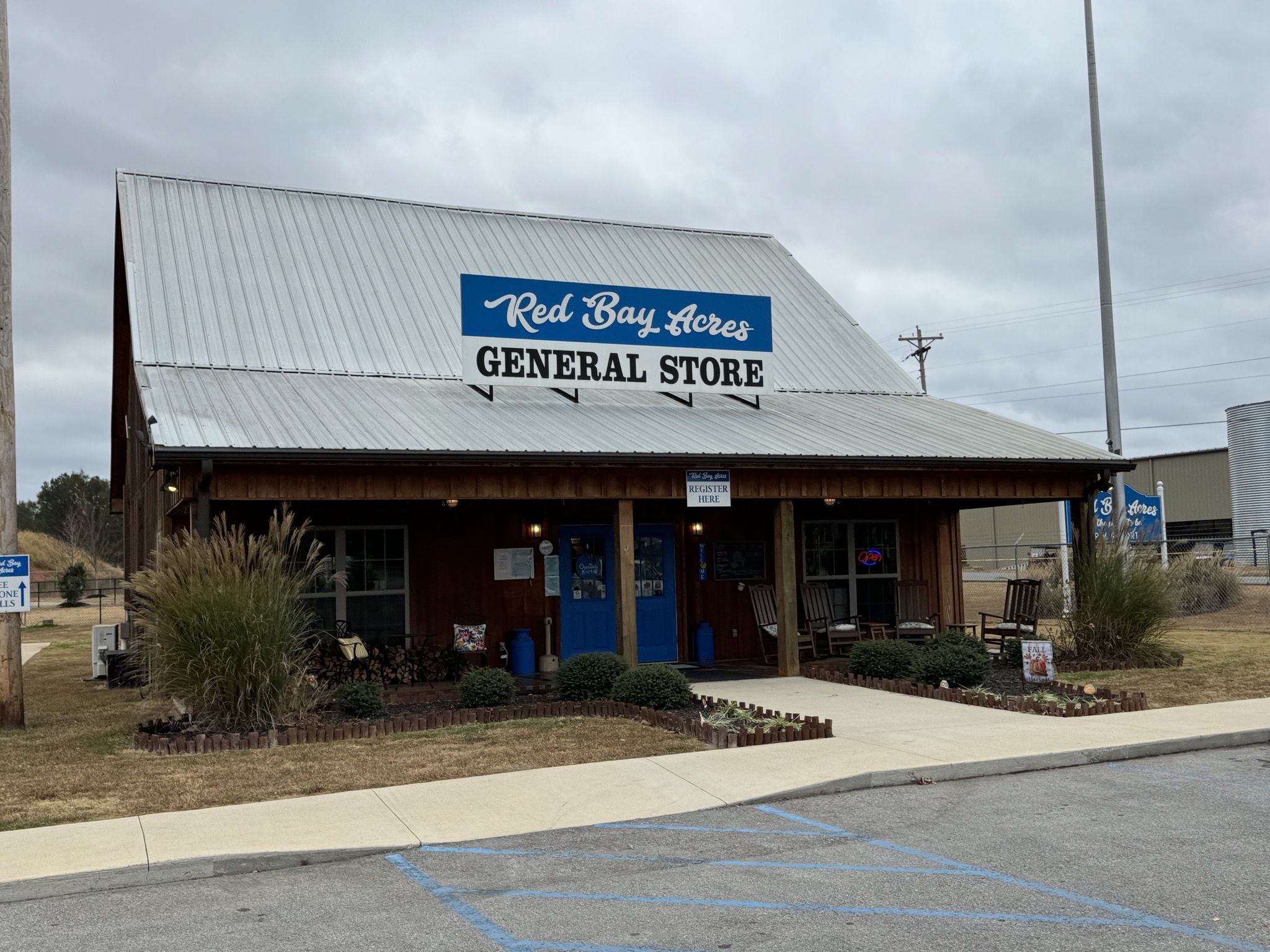 Red Bay Acres RV Resort Sinclair Trails